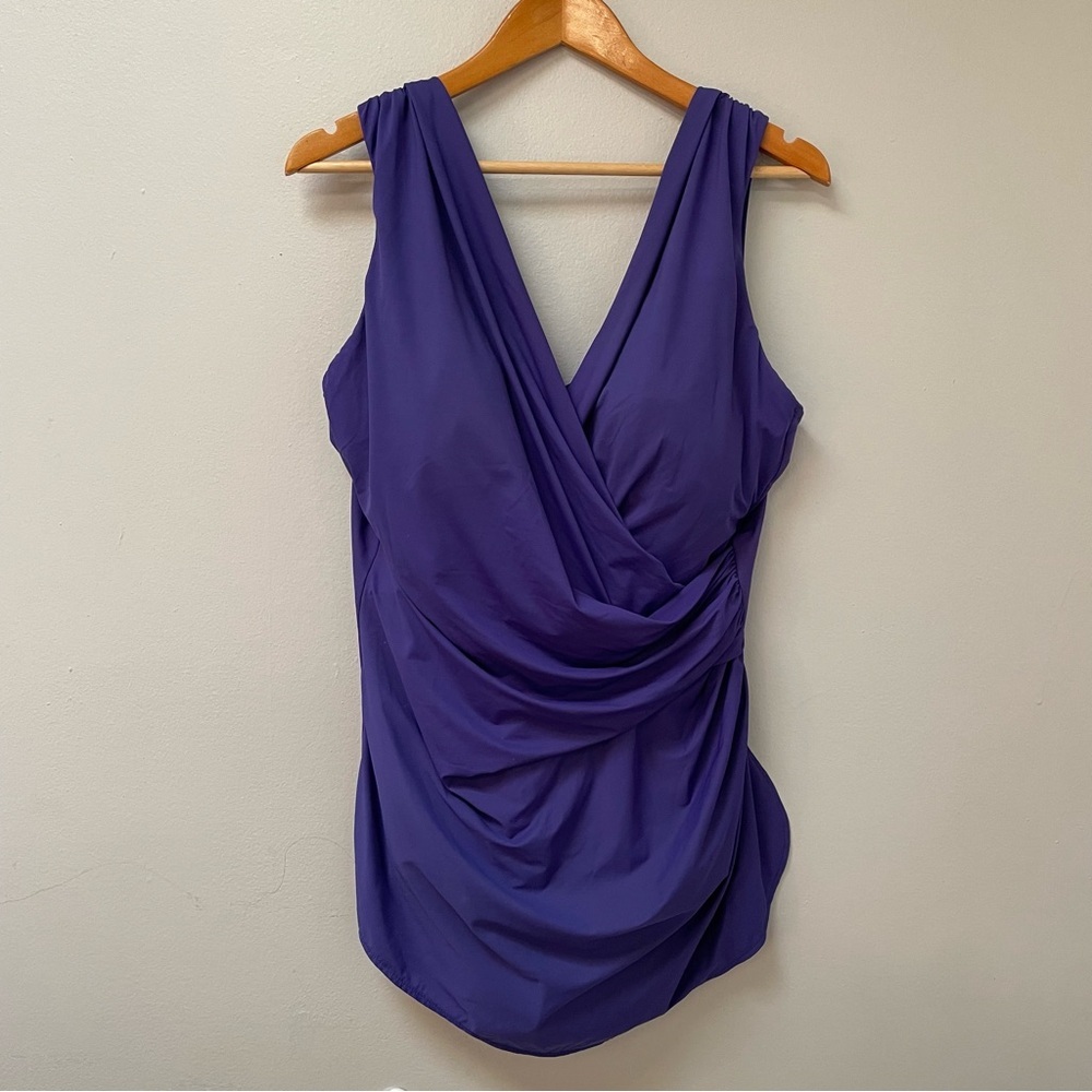 Lands’ End One Piece Purple Swimsuit Size 16DD